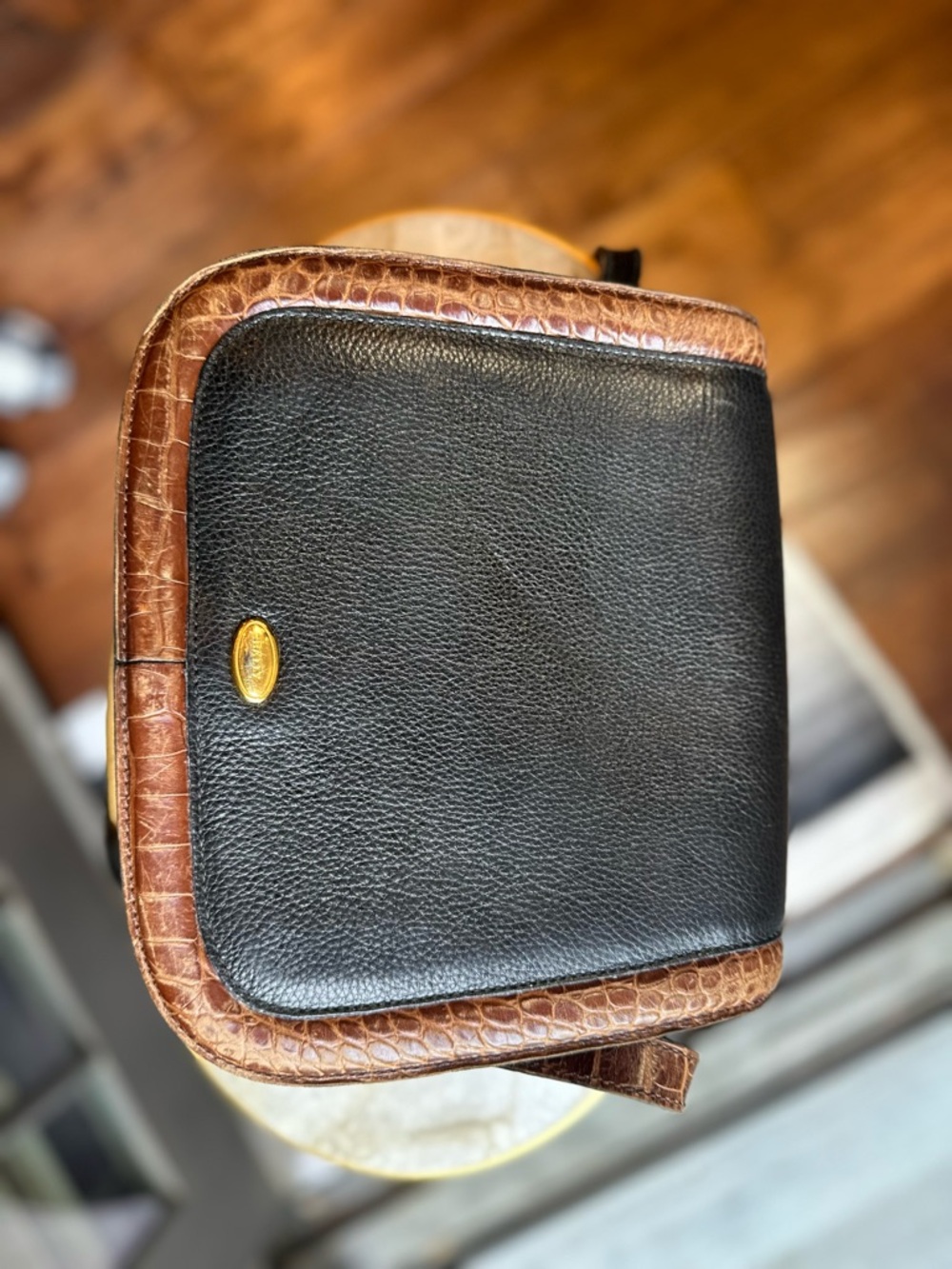 Vintage Bally Leather Bag • Croc Embossed Trim • Leather Lined • Made in Italy - Picture 15 of 16